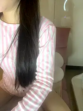 Snapshot of RubyBerry chatting on October 2025 04:05:01 AM RubyBerry online show from October 2025 04:05:01 AM