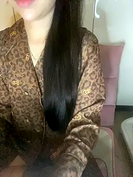 Snapshot of RubyBerry chatting on November 2025 09:33:02 AM RubyBerry online show from November 2025 09:33:02 AM