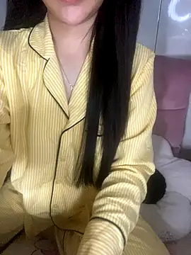 Snapshot of RubyBerry chatting on November 2025 04:22:01 PM RubyBerry online show from November 2025 04:22:01 PM