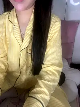 Snapshot of RubyBerry chatting on November 2025 06:02:01 AM RubyBerry online show from November 2025 06:02:01 AM