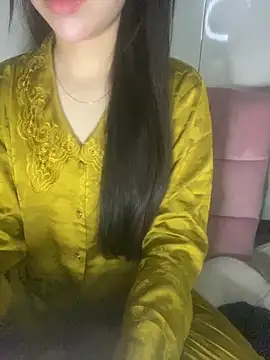 Snapshot of RubyBerry chatting on November 2025 06:45:02 AM RubyBerry online show from November 2025 06:45:02 AM