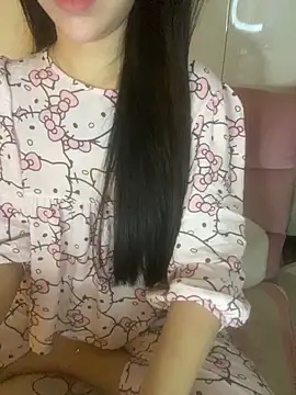 Snapshot of RubyBerry chatting on November 2025 03:28:01 AM RubyBerry online show from November 2025 03:28:01 AM