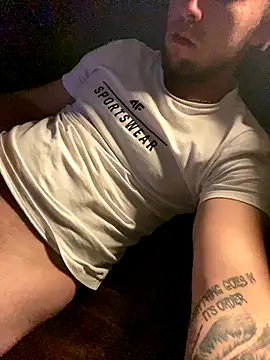 Snapshot of MikeFake chatting on December 2025 01:00:02 AM MikeFake online show from December 2025 01:00:02 AM