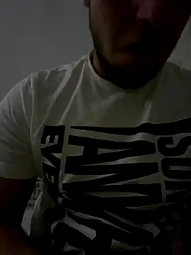 Snapshot of MikeFake chatting on January 2026 11:07:01 PM MikeFake online show from January 2026 11:07:01 PM