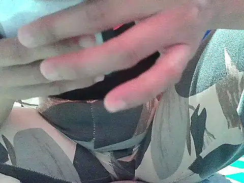 Ayiesha online show from September 2025 03:23:02 PM