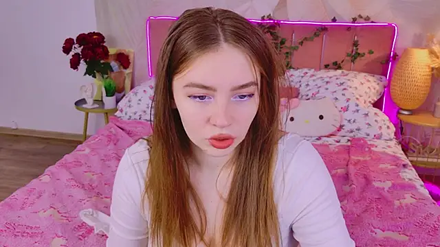 Moon  Bunny online show from October 2025 03:09:01 PM