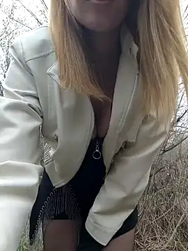 YOOUR EVAA online show from April 2026 08:20:02 AM