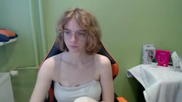 juicyPenny online show from November 2025 07:29:02 AM