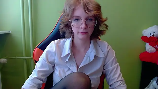 juicyPenny online show from April 2026 08:39:02 AM