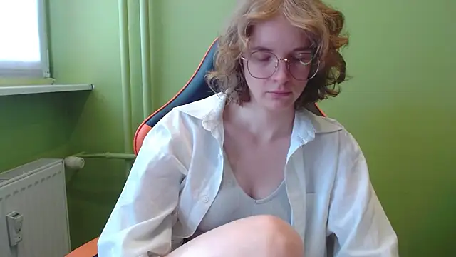 Snapshot of juicyPenny chatting on May 2026 06:21:02 AM juicyPenny online show from May 2026 06:21:02 AM