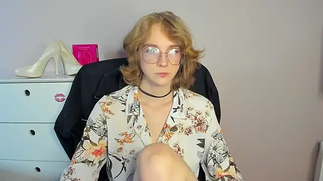 Snapshot of juicyPenny chatting on May 2026 06:22:02 AM juicyPenny online show from May 2026 06:22:02 AM