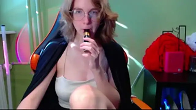 Snapshot of juicyPenny chatting on July 2026 06:22:02 AM juicyPenny online show from July 2026 06:22:02 AM