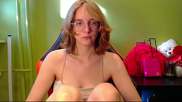 Snapshot of juicyPenny chatting on July 2026 06:21:02 AM juicyPenny online show from July 2026 06:21:02 AM