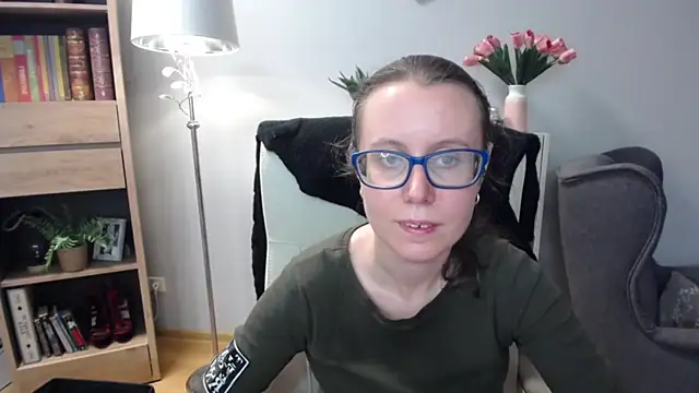 Snapshot of sweetxLizzy chatting on March 2026 05:32:02 AM sweetxLizzy online show from March 2026 05:32:02 AM
