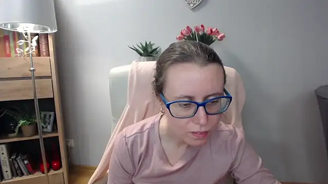 Snapshot of sweetxLizzy chatting on April 2026 04:32:02 AM sweetxLizzy online show from April 2026 04:32:02 AM