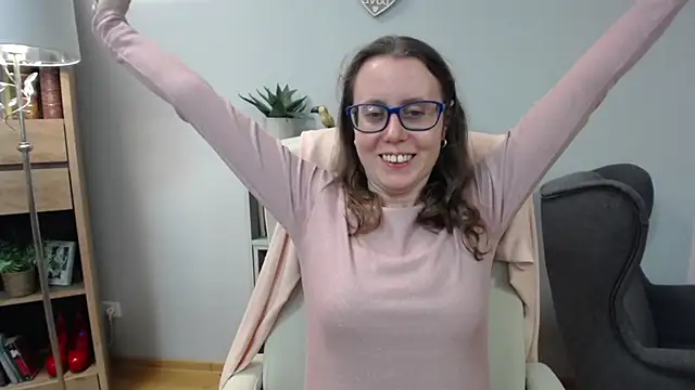 Snapshot of sweetxLizzy chatting on April 2026 04:40:01 AM sweetxLizzy online show from April 2026 04:40:01 AM