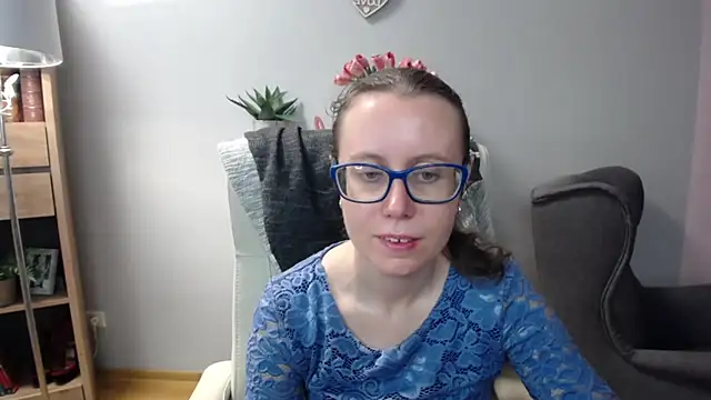 Snapshot of sweetxLizzy chatting on April 2026 04:19:01 AM sweetxLizzy online show from April 2026 04:19:01 AM
