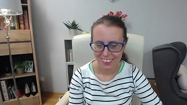 Snapshot of sweetxLizzy chatting on July 2026 04:51:01 AM sweetxLizzy online show from July 2026 04:51:01 AM