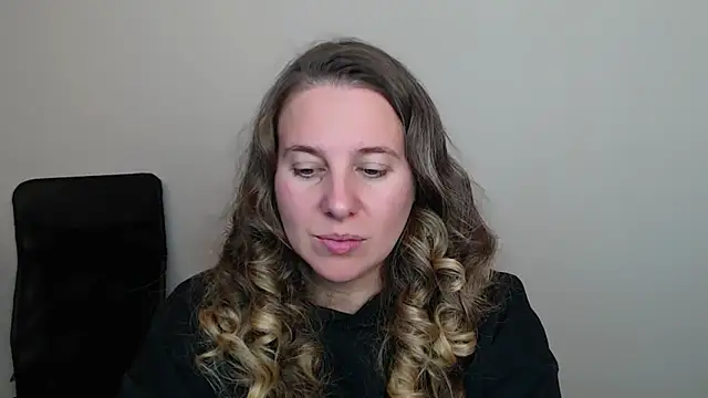 Snapshot of Darklure_ chatting on October 2025 04:40:02 PM Darklure  online show from October 2025 04:40:02 PM