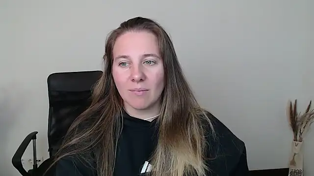 Snapshot of Darklure_ chatting on October 2025 02:51:02 PM Darklure  online show from October 2025 02:51:02 PM