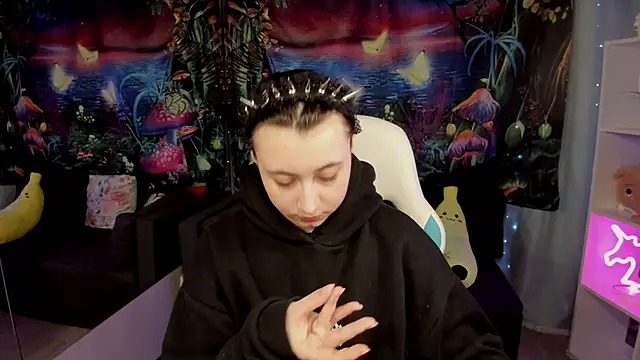 ClaraParks online show from April 2026 07:45:01 AM