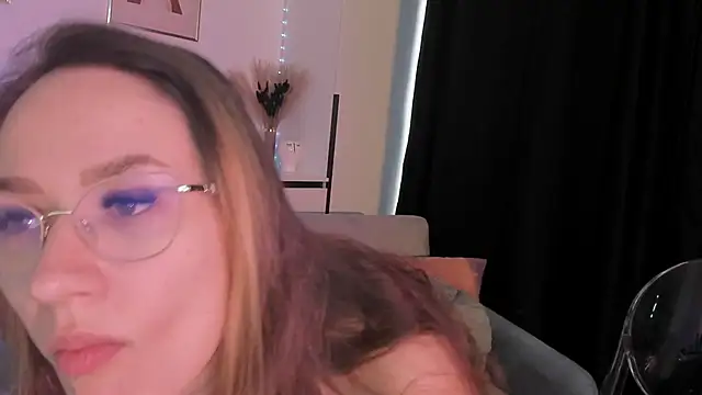 EvaBllake online show from October 2025 06:06:02 AM