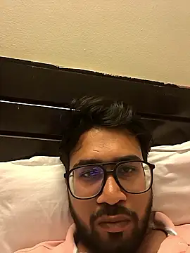 Ronnyjaan online show from April 2026 06:31:02 PM