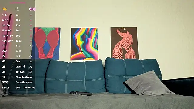 TrixiBell online show from April 2026 04:02:02 AM