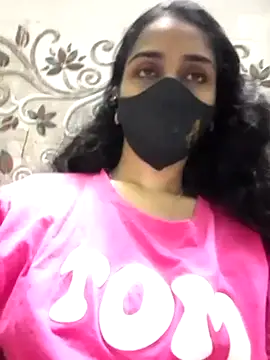 Snapshot of Zoya_G chatting on September 2025 01:11:02 PM Zoya G online show from September 2025 01:11:02 PM