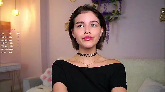 EleneButton online show from October 2025 01:03:01 AM