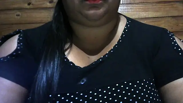 Snapshot of MARRENTINHA34 chatting on February 2026 11:14:02 AM MARRENTINHA34 online show from February 2026 11:14:02 AM