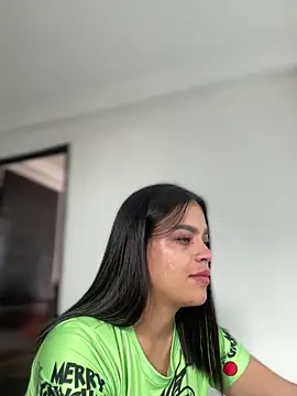 JuanitaMore01 online show from December 2025 07:09:01 PM