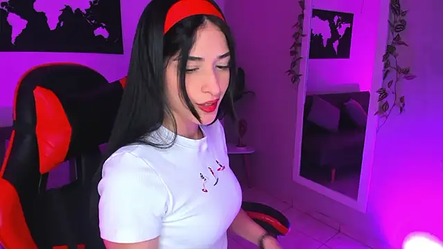 Snapshot of ZoeValencia1 chatting on February 2026 12:10:02 PM ZoeValencia1 online show from February 2026 12:10:02 PM