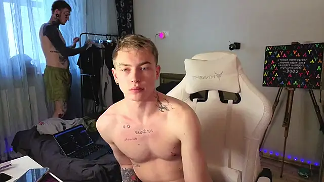 Snapshot of callmealexthx chatting on April 2026 11:52:01 AM callmealexthx online show from April 2026 11:52:01 AM