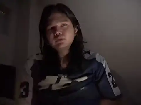 LeanneBettina online show from November 2025 01:44:02 PM