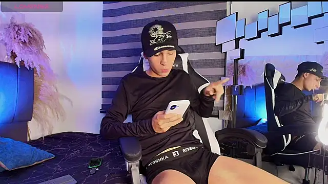 Isaac tan online show from March 2026 12:18:01 AM