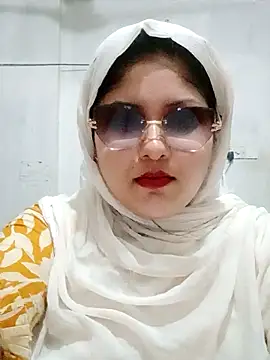 Snapshot of Nusrat-N chatting on June 2026 01:14:02 AM Nusrat-N online show from June 2026 01:14:02 AM