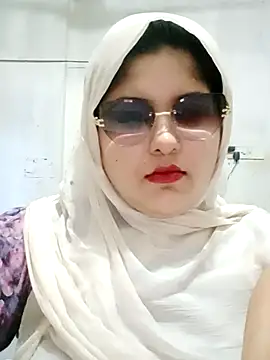Snapshot of Nusrat-N chatting on July 2026 04:04:01 AM Nusrat-N online show from July 2026 04:04:01 AM