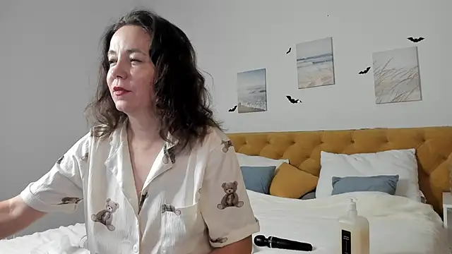 Kira Adler online show from October 2025 01:20:02 AM