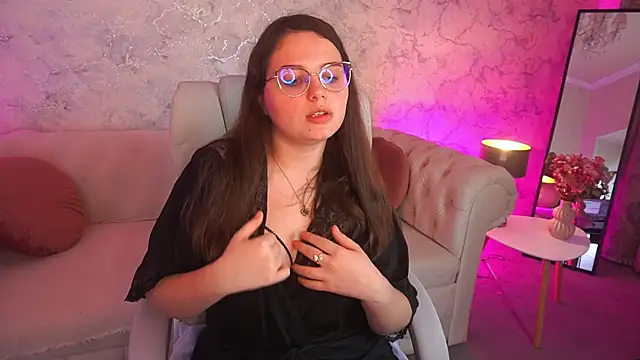 SophieDreamss online show from November 2025 03:00:01 PM