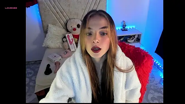 Snapshot of Mia_Victoria22 chatting on May 2026 03:30:01 PM Mia Victoria22 online show from May 2026 03:30:01 PM