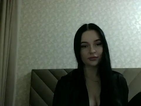 Lulii24 online show from October 2025 10:42:02 PM