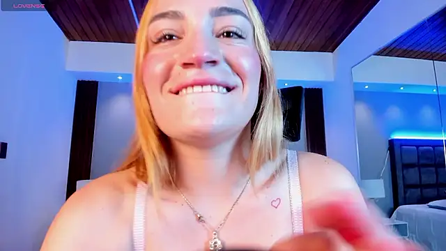 MadisonAnngel online show from February 2026 08:02:01 PM