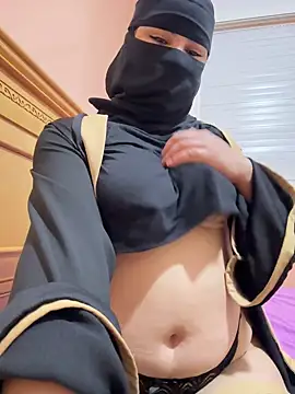 Snapshot of _Laiali_ chatting on September 2025 12:28:01 PM Laiali online show from September 2025 12:28:01 PM