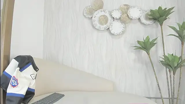 frehia dimou online show from February 2026 02:28:01 AM