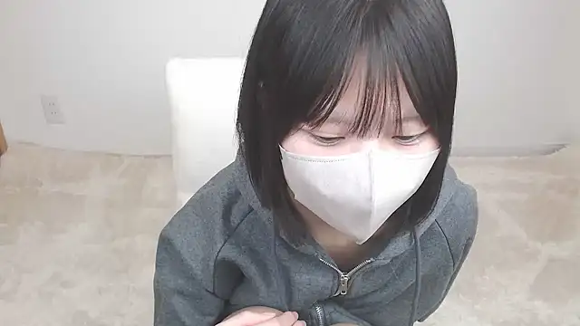 Snapshot of yuna_rin chatting on November 2025 11:43:01 AM yuna rin online show from November 2025 11:43:01 AM