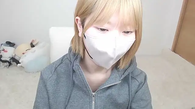 Snapshot of yuna_rin chatting on February 2026 04:20:01 AM yuna rin online show from February 2026 04:20:01 AM