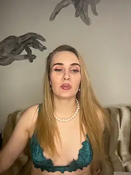 KiraBerht online show from March 2026 08:43:01 PM