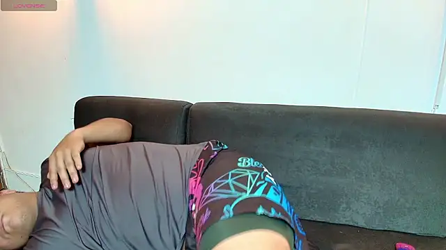 naomi campbel  online show from February 2026 08:25:02 PM