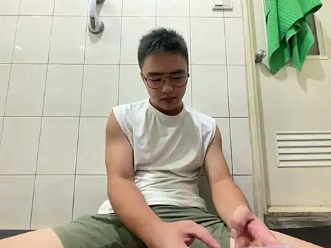 Snapshot of greenteazhang chatting on November 2025 04:40:02 PM greenteazhang online show from November 2025 04:40:02 PM